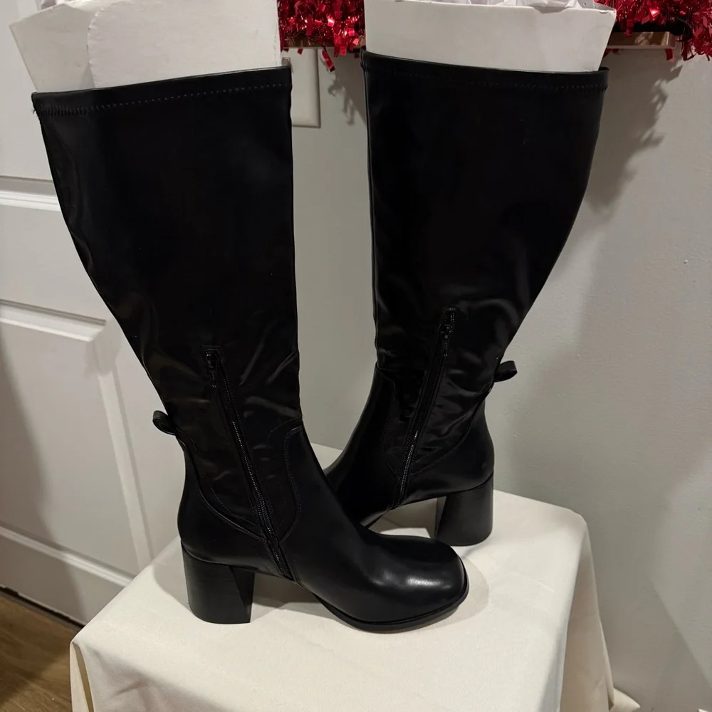 Topshop Knee High Boots w/side zipper and block heel - Picture 10 of 16